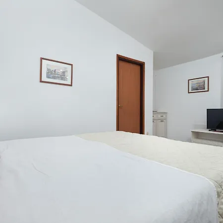 St. Becic Apartment *
